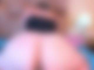 Live cam show with Mia Hot - Role Play MILF on sexylive.show