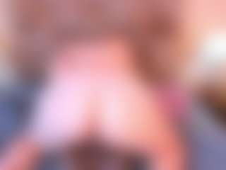 Mia Hot's Live Sex Cam Show