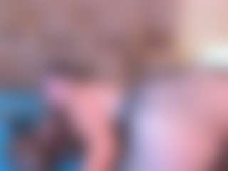 Live cam show with Mia Hot - Blonde Hair MILF on Soda Cam