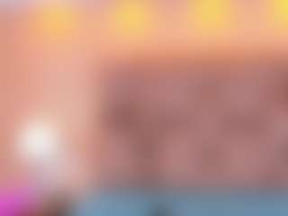 Mia Hot MILF webcam performer live streaming