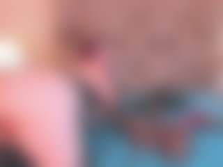 Mia Hot MILF webcam performer live streaming