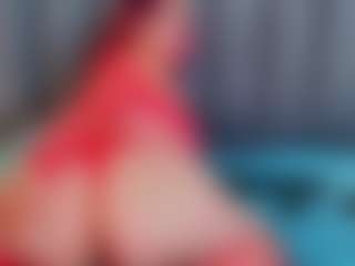 Mia Hot