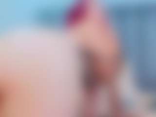 Mia Hot MILF webcam performer live streaming