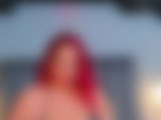 Mia Hot MILF webcam performer live streaming