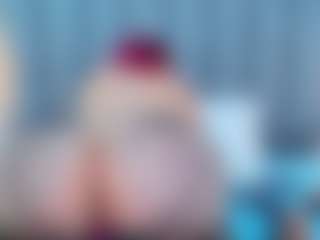 Live cam show with Mia Hot - Anal on Dolls Live