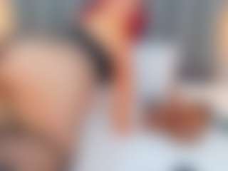 Live cam show with Mia Hot - Spank on xplaylive.com
