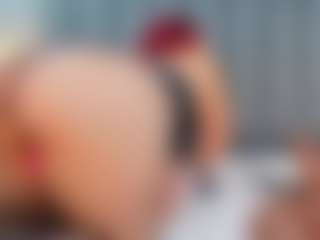 Mia Hot