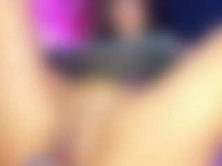 Live cam show with meelanyfox - Ass To Mouth on chickslive.net
