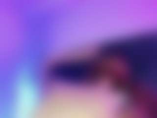 Live cam show with meelanyfox - Public on xDating