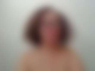 Get a Videochat MILF webcam performer live streaming