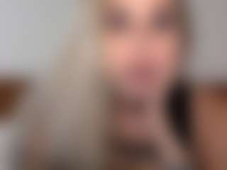 Live cam show with Ari A. - Foot Fetish on chickslive.net