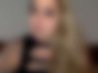 Live cam show with Ari A. - Wet on chickslive.net