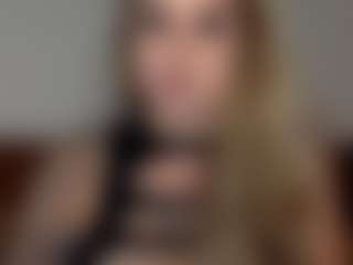 Live cam show with Ari A. - Tease on hotwifechat.live