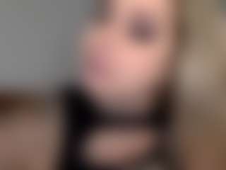 Live cam show with Ari A. - Cum on hotwifechat.live