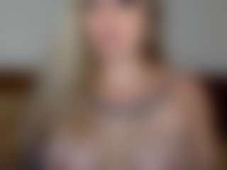 Live cam show with Ari A. - Snowbunny on Ass Tok