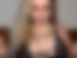 Live cam show with Ari A. - Blonde Hair on Camsoda