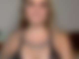 Live cam show with Ari A. - Robe on galaxygirlnitro.com