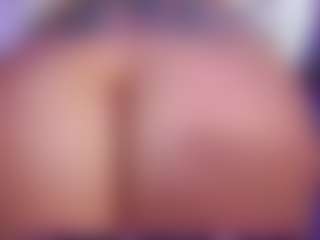 Spettacolo in cam dal vivo con TamaraMilano - Strip Toys su Camsoda