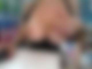 Live cam show with Passionate blonde - Smoking on CSO-WL