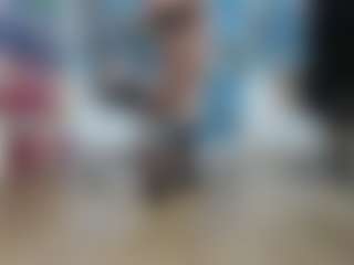 Live-Cam-Show mit Passionate blonde - Tease auf Camsoda