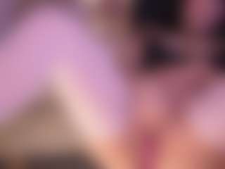Live cam show with melisabahamon - Bedroom on Camsoda