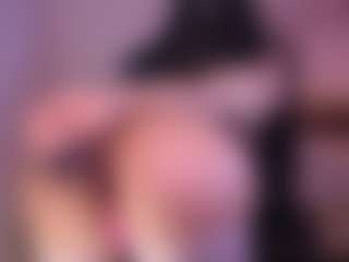 Live cam show with melisabahamon - Bedroom on livesuperchat.net