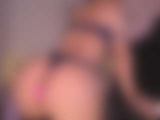 Live cam show with melisabahamon - Fingers on Camsoda