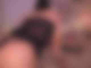 Live cam show with melisabahamon - Fingers on Camsoda