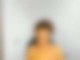 Live cam show with Melaashara - Black on Milfs Live