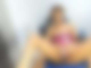 Live cam show with Melaashara - Flashing on Camsoda