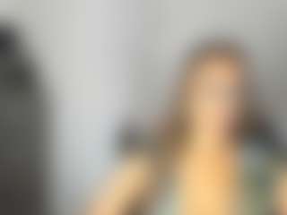 Live cam show with Melaashara - Black Blowjob on Chatstar