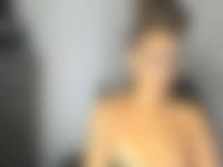 Live cam show with Melaashara - Big Tits on Gym Cam Girls