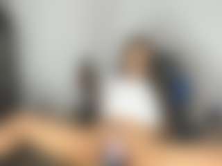 Live cam show with Melaashara - Ebony Toys on UwU Esports