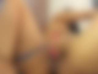 Live cam show with alizehorny - Ass To Mouth on AdultVida.com