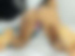 Live cam show with alizehorny - Tattoos on CamClone