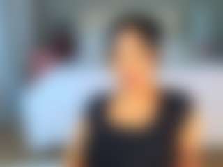 Live cam show with Kloewandan - Spank Latina on livesuperchat.net