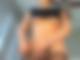 Live cam show with Kloewandan - Cum Toys on hotwifechat.live