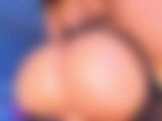 Live cam show with Kloewandan - Blonde Hair on Camsoda