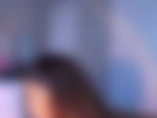 Live cam show with Kloewandan - Small on Big Tits