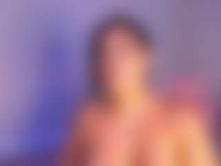 Live cam show with Kloewandan - Shaved Pussy Curvy on TottyGirls