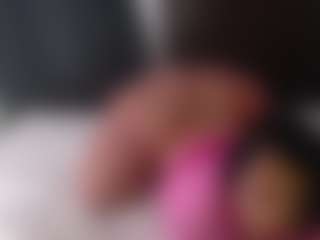 Live cam show with Candy - Thong on studioflirtlive.com