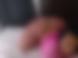 Live cam show with Candy - Bedroom on Camsoda