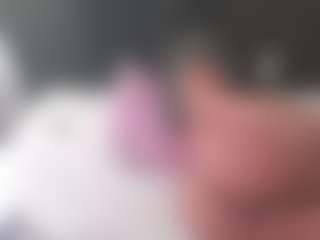 Live cam show with Candy - Fingers on SxyPornLive
