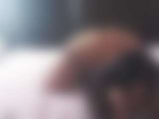 Live cam show with Candy - Bikini on thefappeningchat.com
