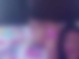 Live cam show with Candy - Thong on livesuperchat.net