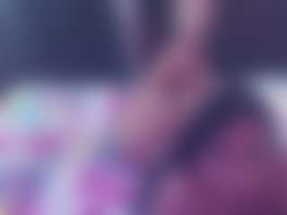 Live cam show with Candy - Thong on Dolls Live