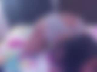 Live cam show with Candy - Bikini on xDating