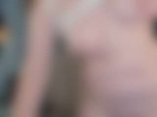 kellycarolina's Live Sex Cam Show