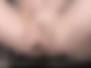 Live cam show with kellycarolina - Normal on TeamSkeetLive