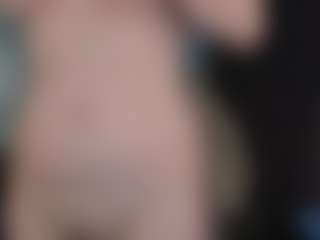 Live cam show with kellycarolina - Brown Hair MILF on Camversity